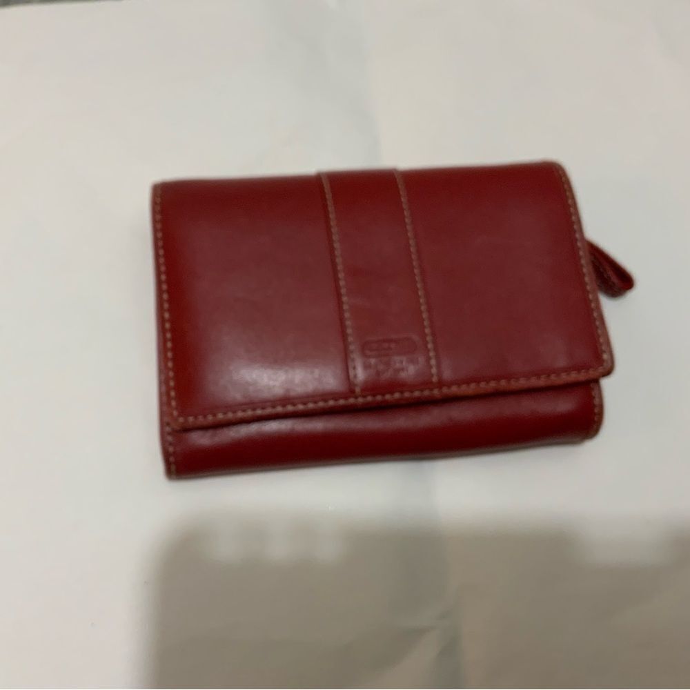 COACH Hampton Red Leather Bifold Wallet - Picture 2 of 12